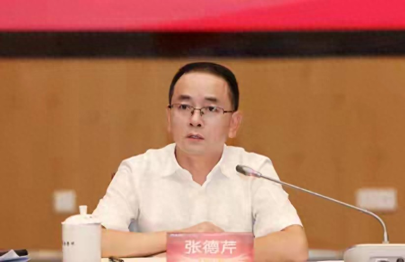 450万黄牛一夜倒塌!茅台董事长定调:1169直供,这三类企业狂欢